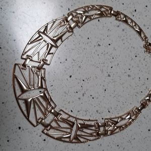Beautiful gold tone statement necklace